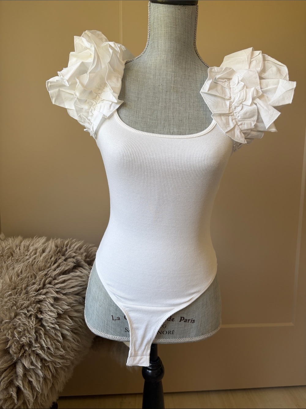 Zara White Ruffle Sleeve Ribbed Scoop Neck Bodysuit - Women's Top